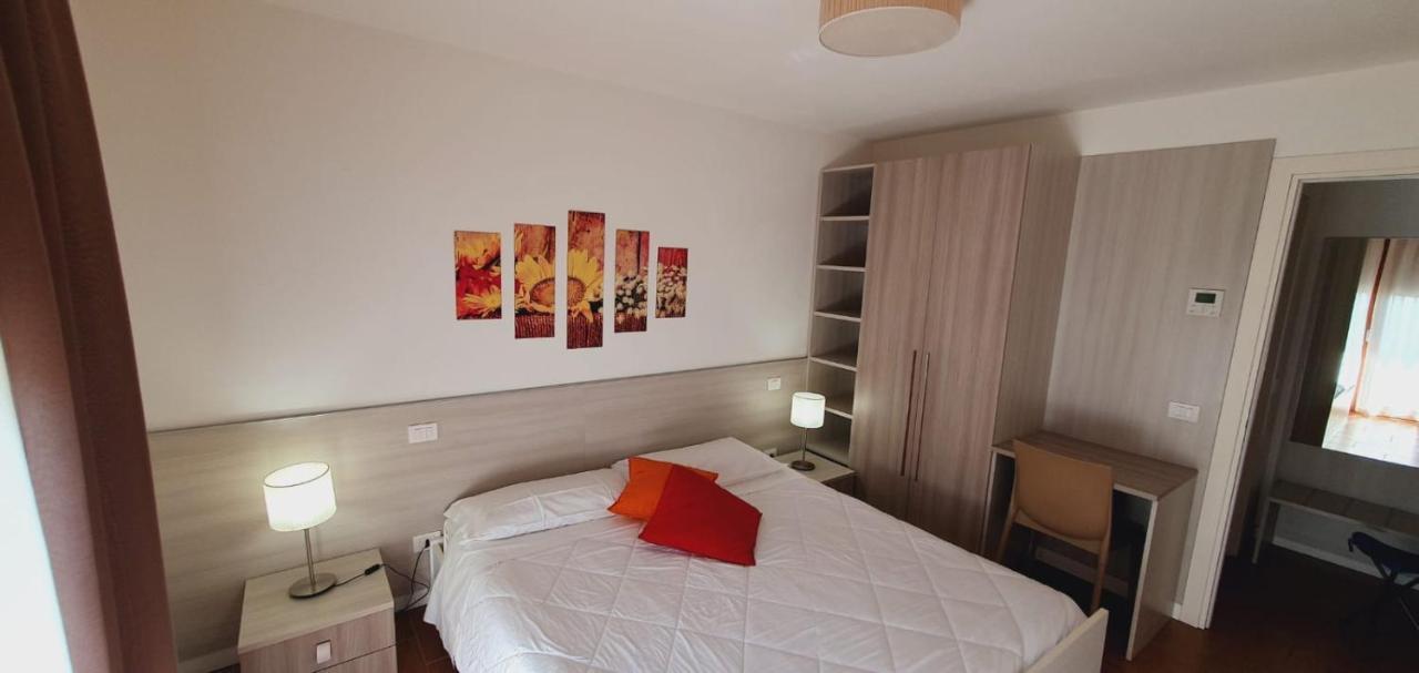 Apart Hotel Atlantic Градо Екстериор снимка