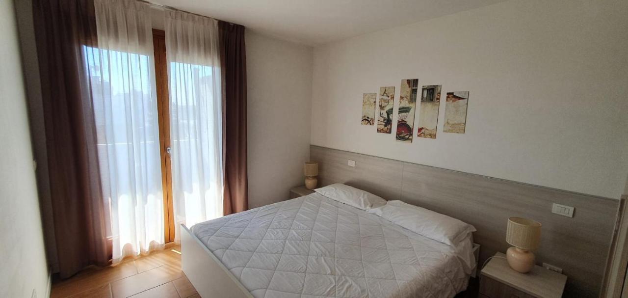 Apart Hotel Atlantic Градо Екстериор снимка