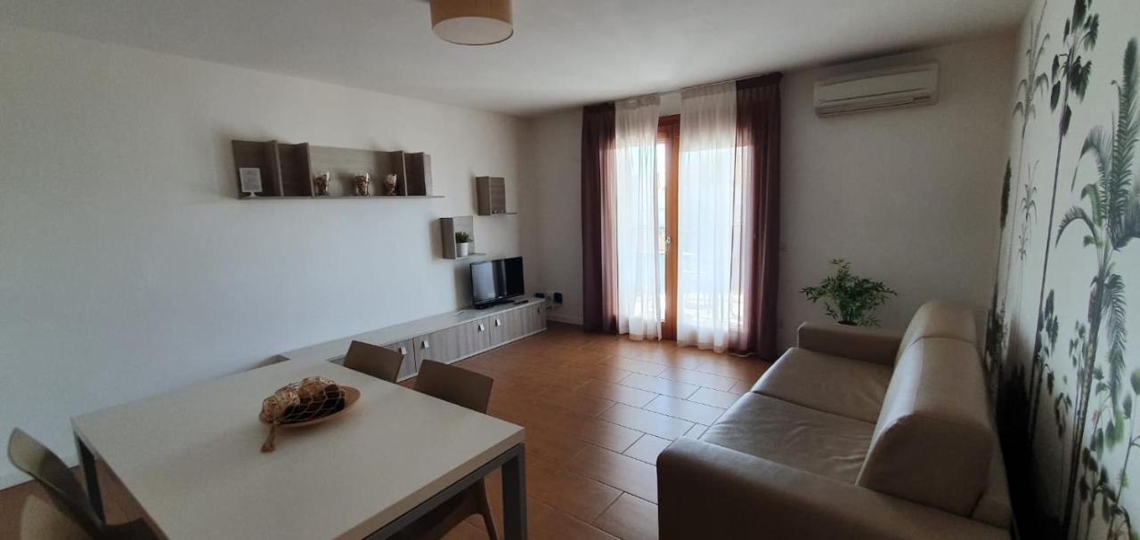 Apart Hotel Atlantic Градо Екстериор снимка