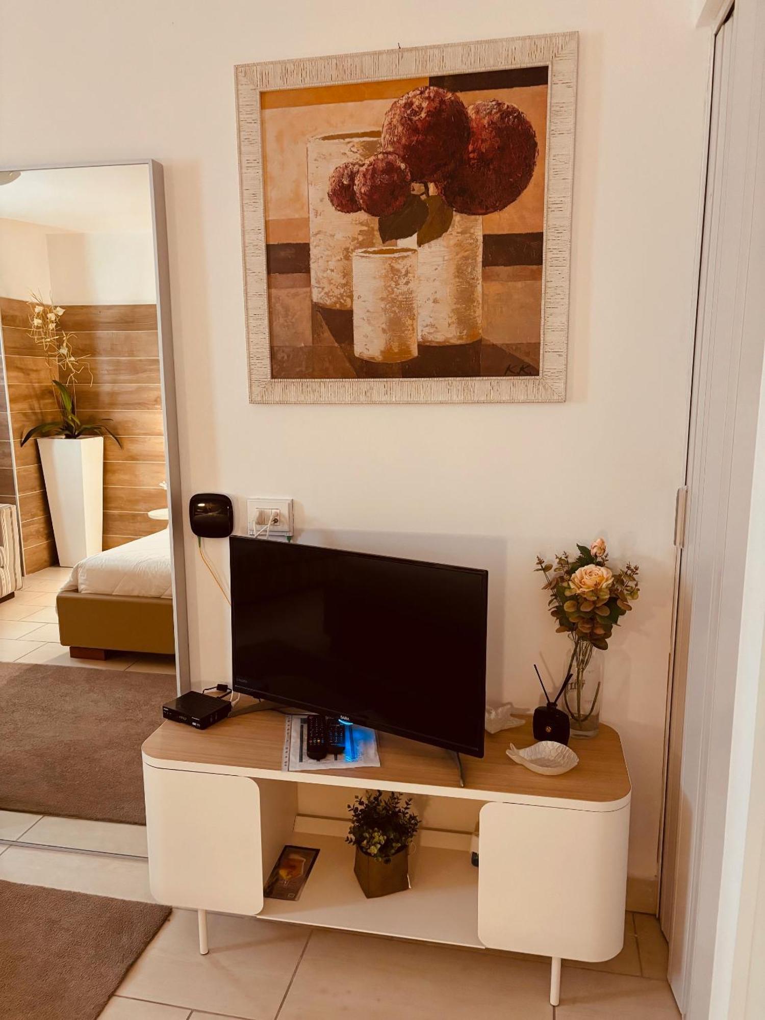 Apart Hotel Atlantic Градо Екстериор снимка
